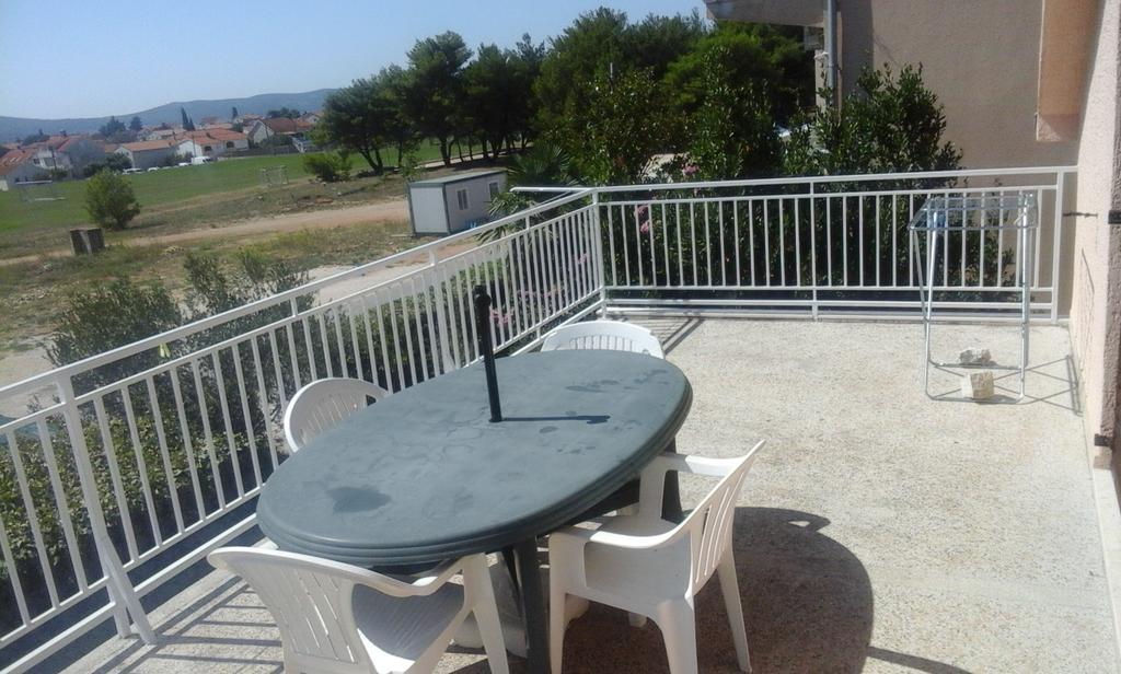 Apartment Rogic Biograd Na Moru Exterior photo